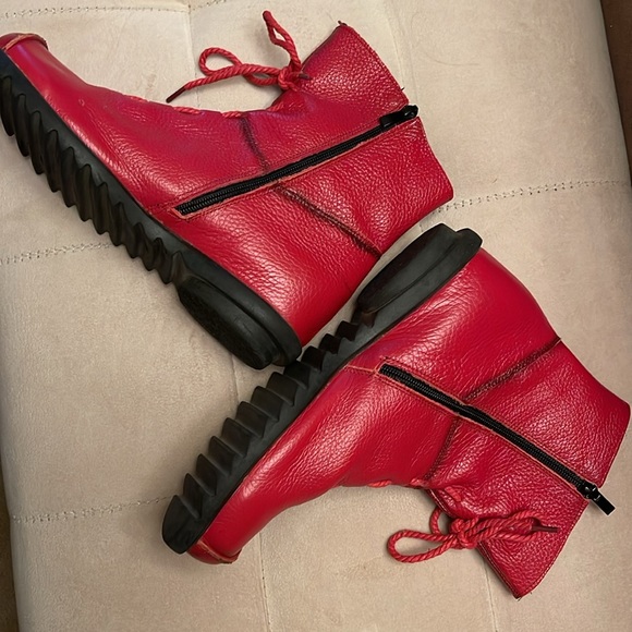 Clarsunny Red Lace Up Boots Leather - Picture 2 of 3